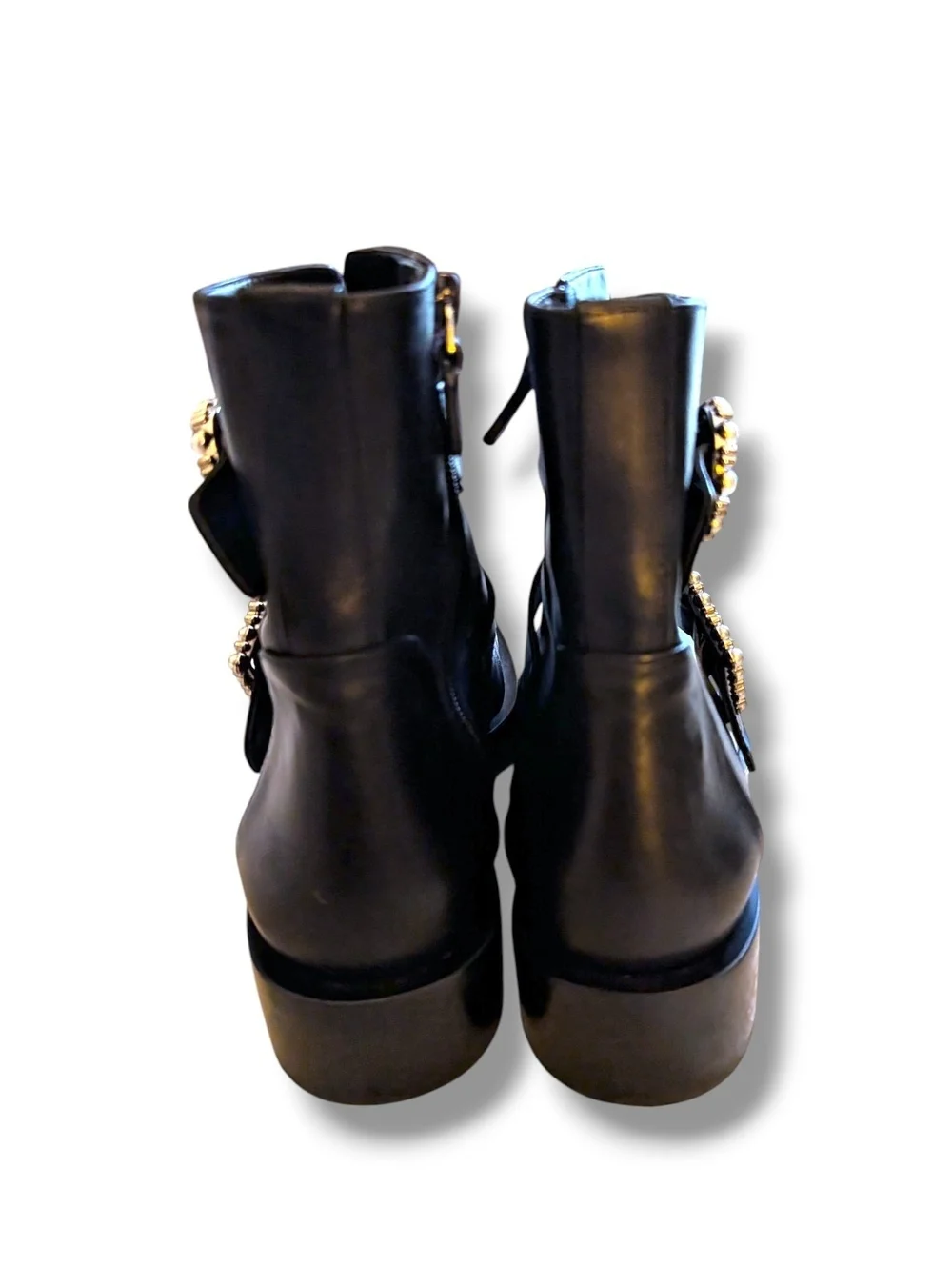 STUART WEITZMAN Ryder Pearl Geo Buckle Booties 9